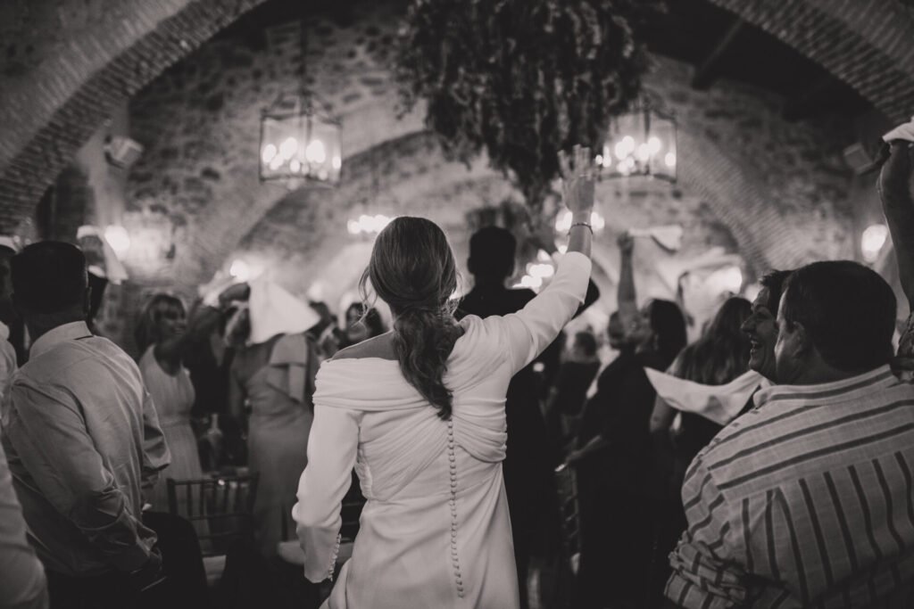 salon-banquetes-antiguas-caballerias-castillo-arguijuelas-02