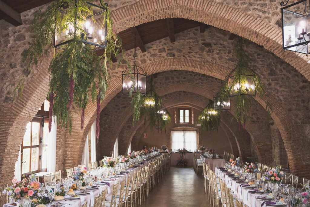 salon-banquetes-antiguas-caballerias-castillo-arguijuelas-05