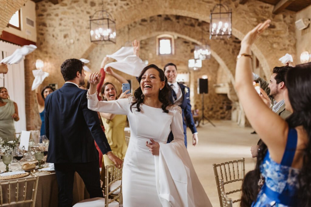 salon-banquetes-antiguas-caballerias-castillo-arguijuelas-10